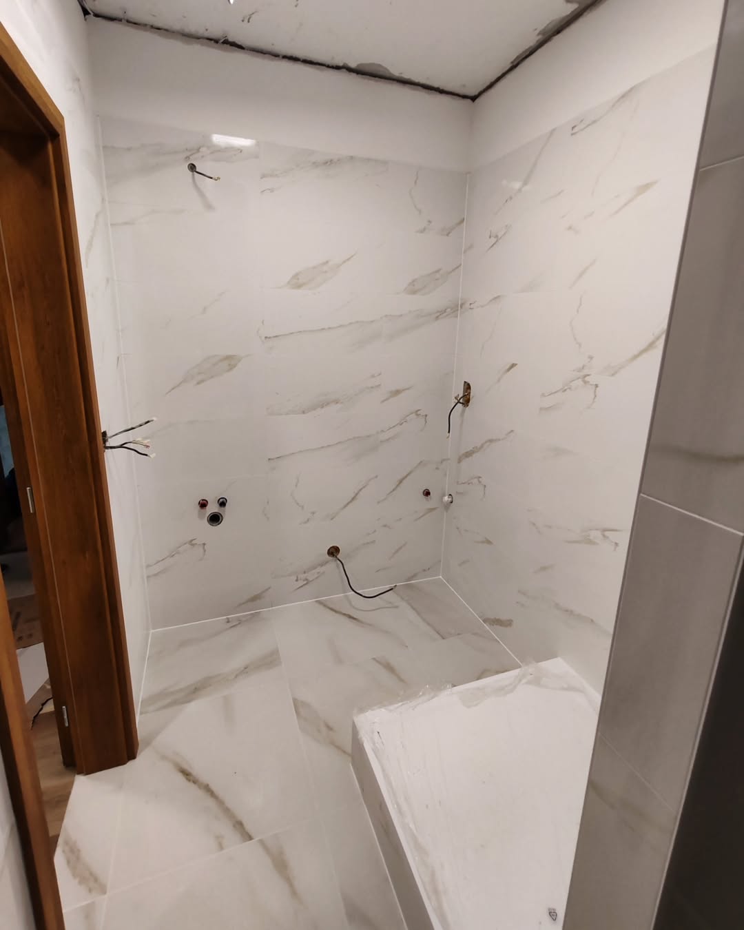 Ukázka prací na obkladech a dlažbách